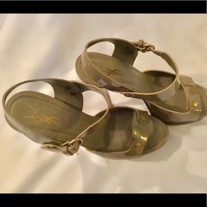 YSL SANDALS IN PATENT LEATHER